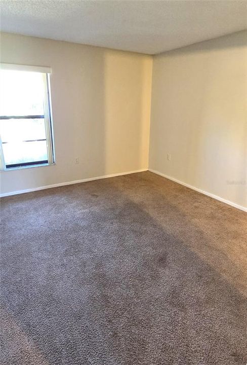 For Sale: $223,900 (2 beds, 2 baths, 962 Square Feet)