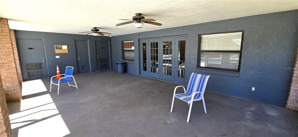 For Sale: $223,900 (2 beds, 2 baths, 962 Square Feet)