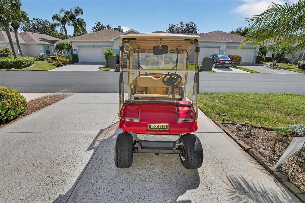 合同活跃: $215,000 (2 贝兹, 2 浴室, 1236 平方英尺)