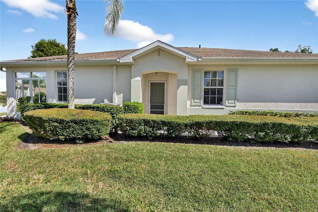 合同活跃: $215,000 (2 贝兹, 2 浴室, 1236 平方英尺)