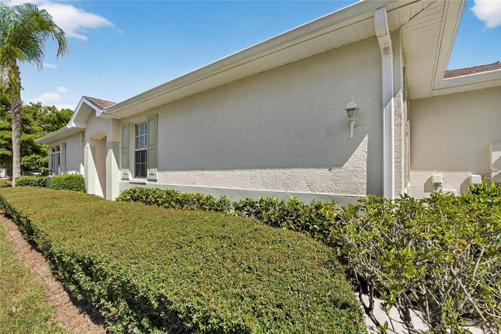 合同活跃: $215,000 (2 贝兹, 2 浴室, 1236 平方英尺)