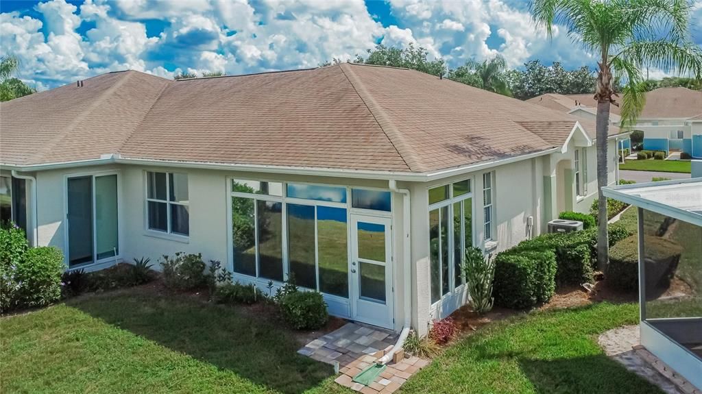 合同活跃: $215,000 (2 贝兹, 2 浴室, 1236 平方英尺)