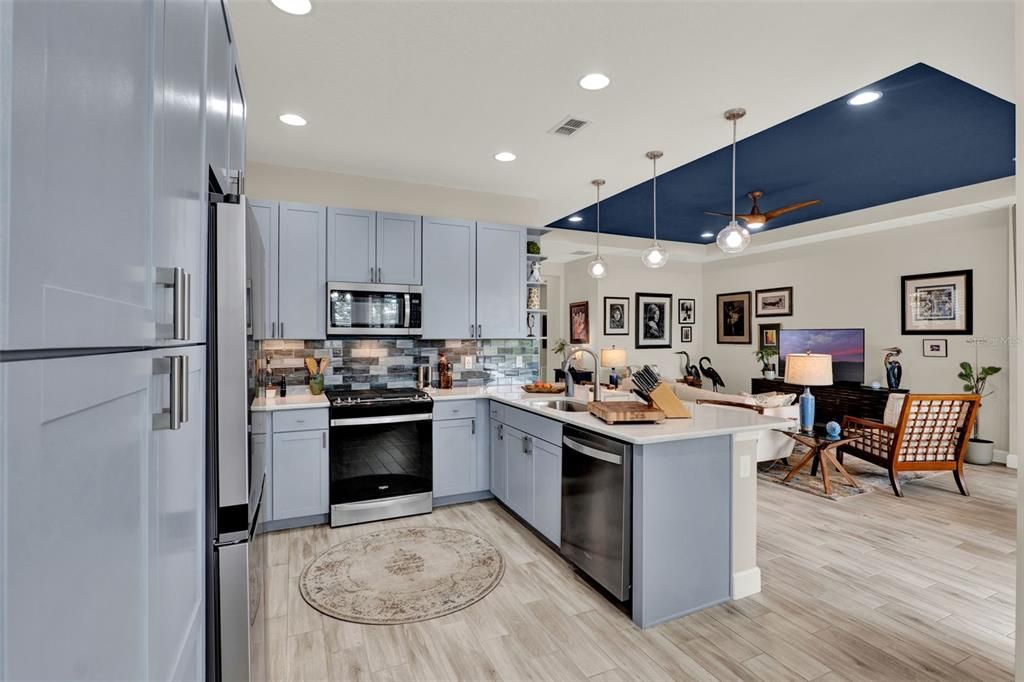 Active With Contract: $525,000 (2 beds, 2 baths, 1843 Square Feet)