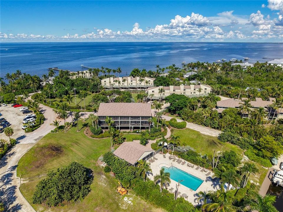 待售: $434,000 (2 贝兹, 2 浴室, 1383 平方英尺)