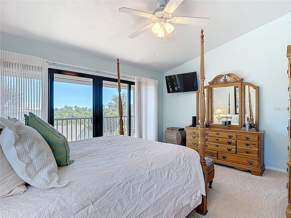 待售: $434,000 (2 贝兹, 2 浴室, 1383 平方英尺)