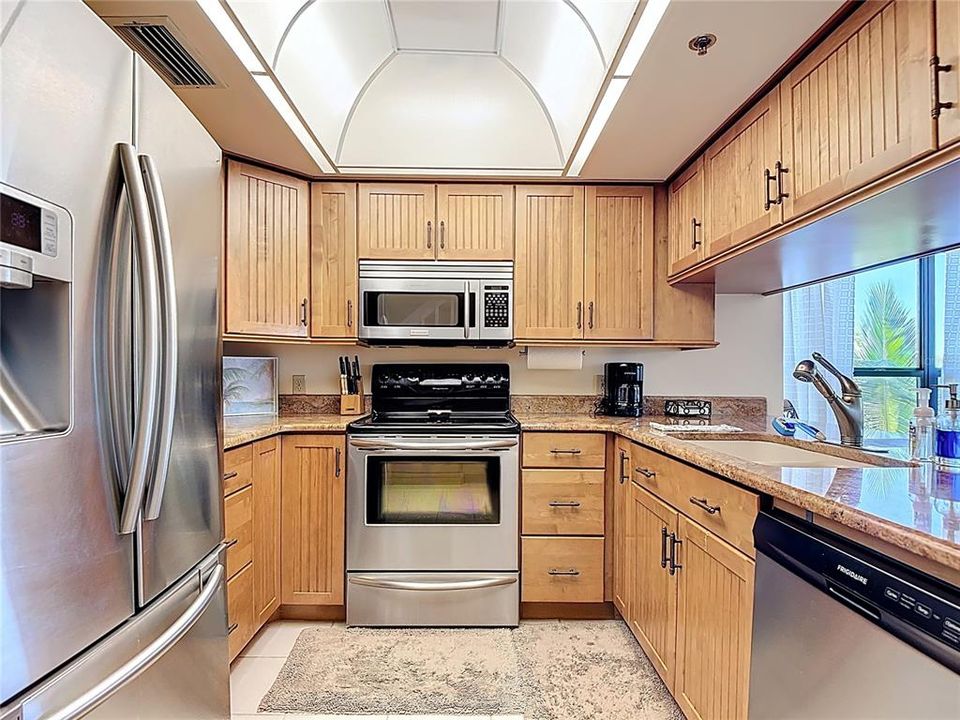 待售: $434,000 (2 贝兹, 2 浴室, 1383 平方英尺)