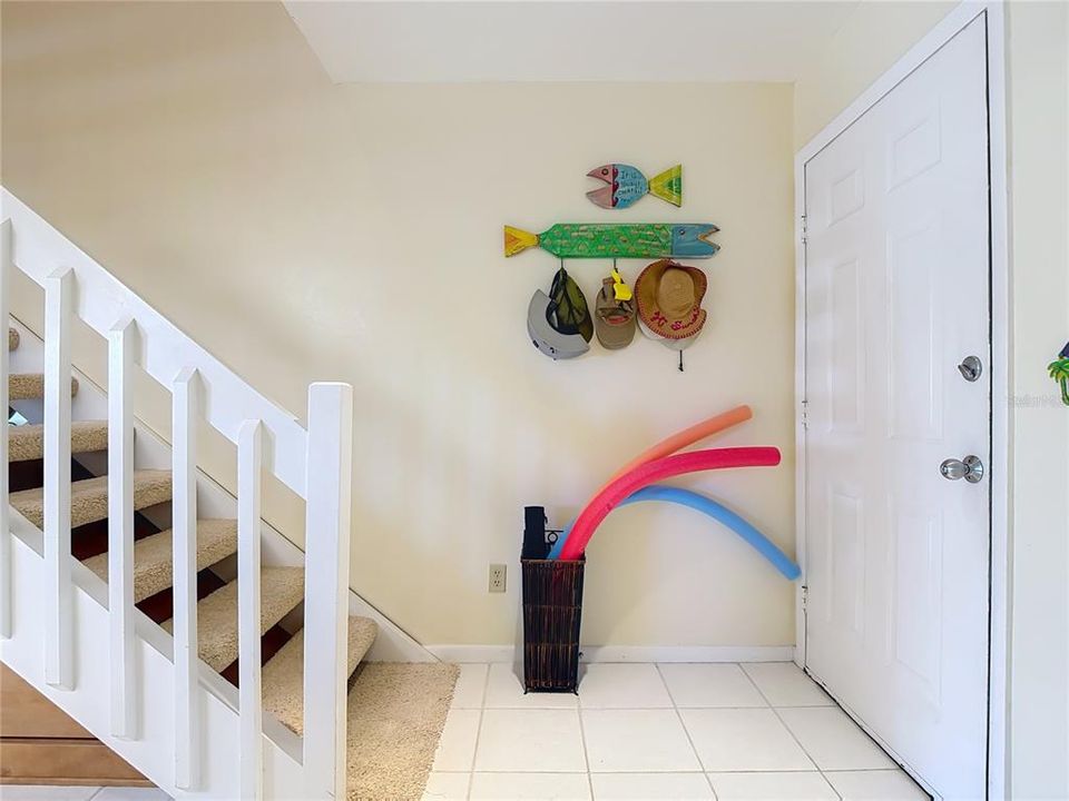 待售: $434,000 (2 贝兹, 2 浴室, 1383 平方英尺)