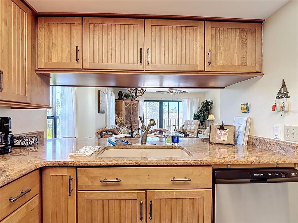 待售: $434,000 (2 贝兹, 2 浴室, 1383 平方英尺)