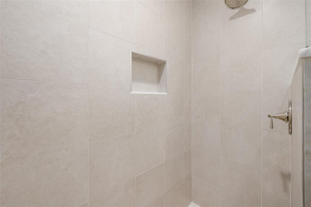 На продажу: $255,000 (2 спален, 2 ванн, 1584 Квадратных фут)