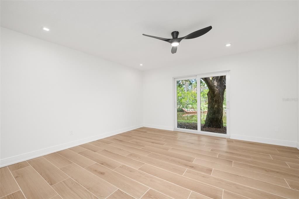 На продажу: $255,000 (2 спален, 2 ванн, 1584 Квадратных фут)