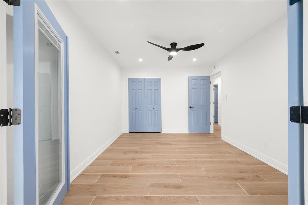 На продажу: $255,000 (2 спален, 2 ванн, 1584 Квадратных фут)