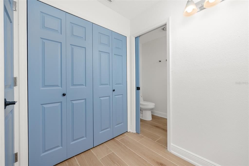 На продажу: $255,000 (2 спален, 2 ванн, 1584 Квадратных фут)