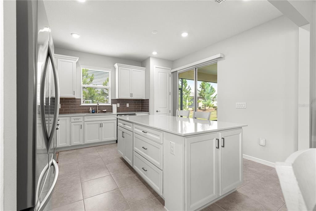 Active With Contract: $290,000 (3 beds, 2 baths, 1469 Square Feet)