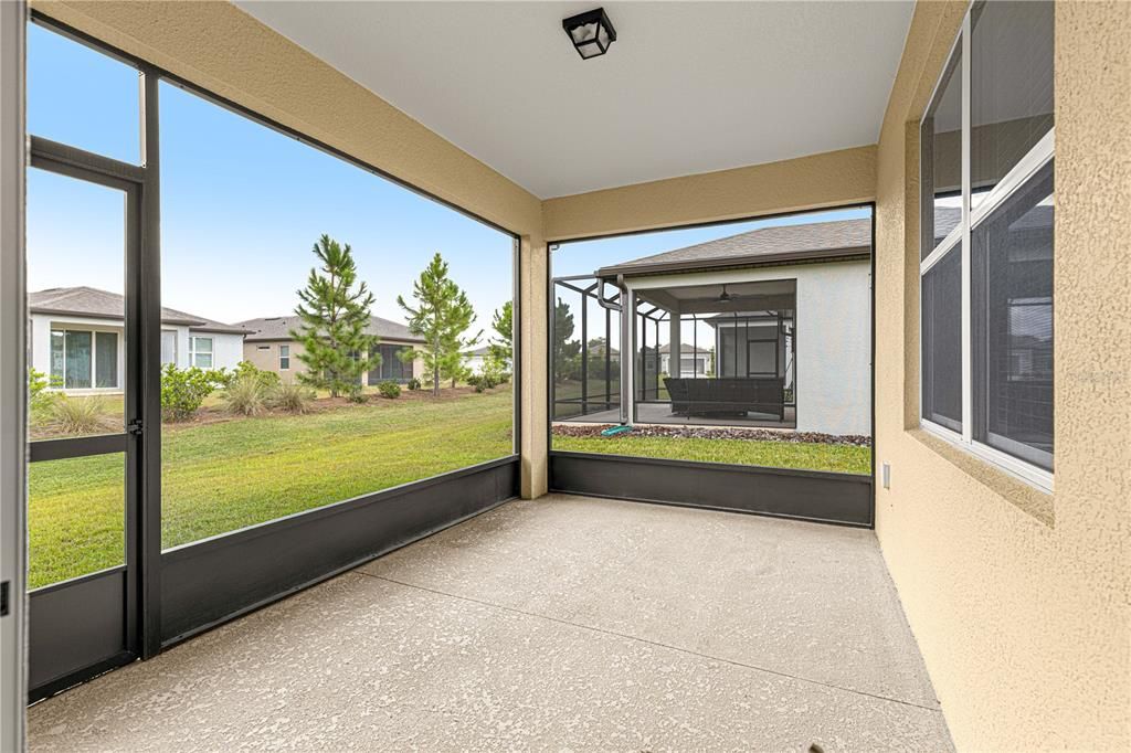 Active With Contract: $290,000 (3 beds, 2 baths, 1469 Square Feet)