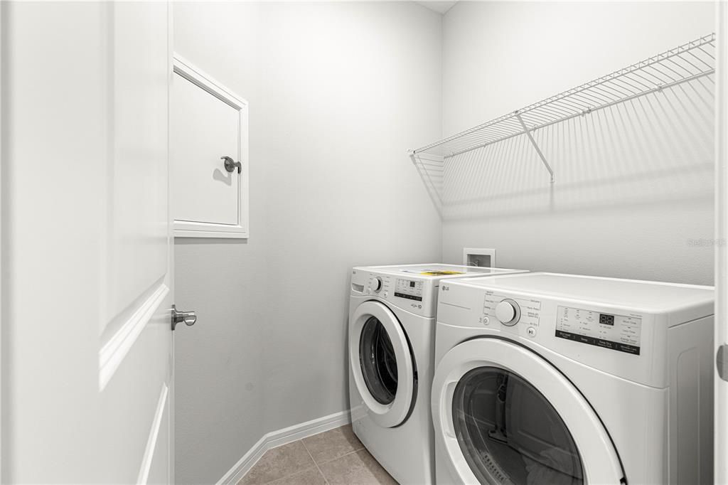 Active With Contract: $290,000 (3 beds, 2 baths, 1469 Square Feet)