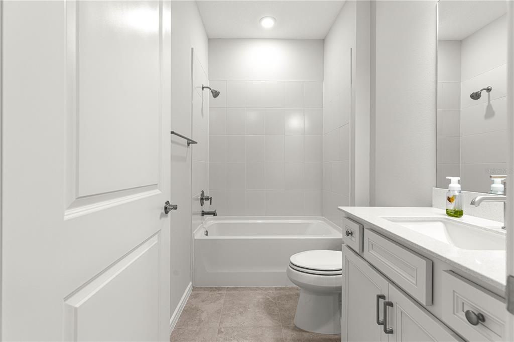 Active With Contract: $290,000 (3 beds, 2 baths, 1469 Square Feet)