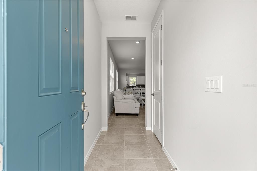 Active With Contract: $290,000 (3 beds, 2 baths, 1469 Square Feet)