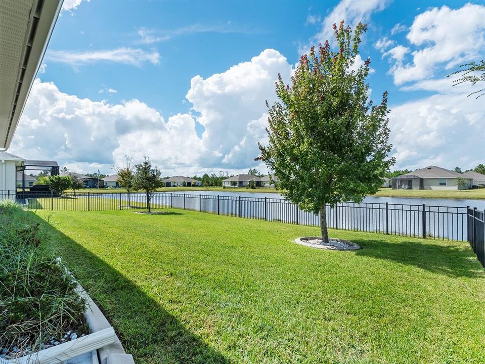 Под контрактом: $369,000 (3 спален, 2 ванн, 2031 Квадратных фут)