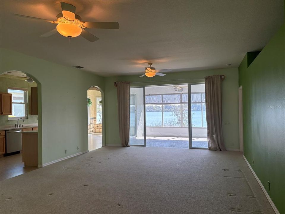 待售: $335,000 (3 贝兹, 2 浴室, 1735 平方英尺)