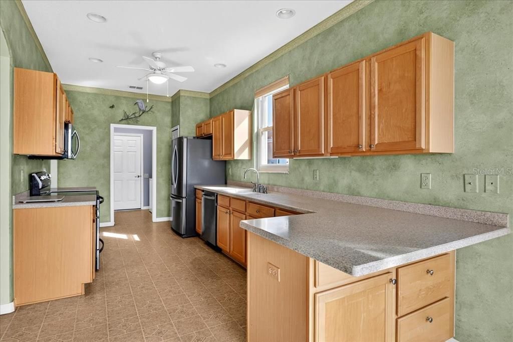 待售: $335,000 (3 贝兹, 2 浴室, 1735 平方英尺)