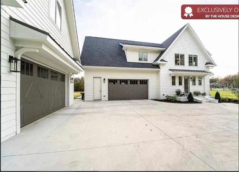 На продажу: $549,000 (9.87 acres)