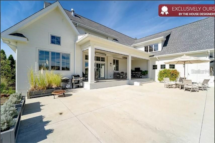 На продажу: $549,000 (9.87 acres)