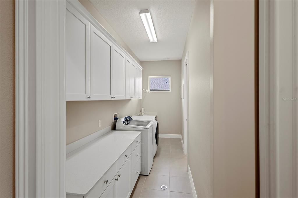 En Venta: $749,500 (3 camas, 2 baños, 2466 Pies cuadrados)