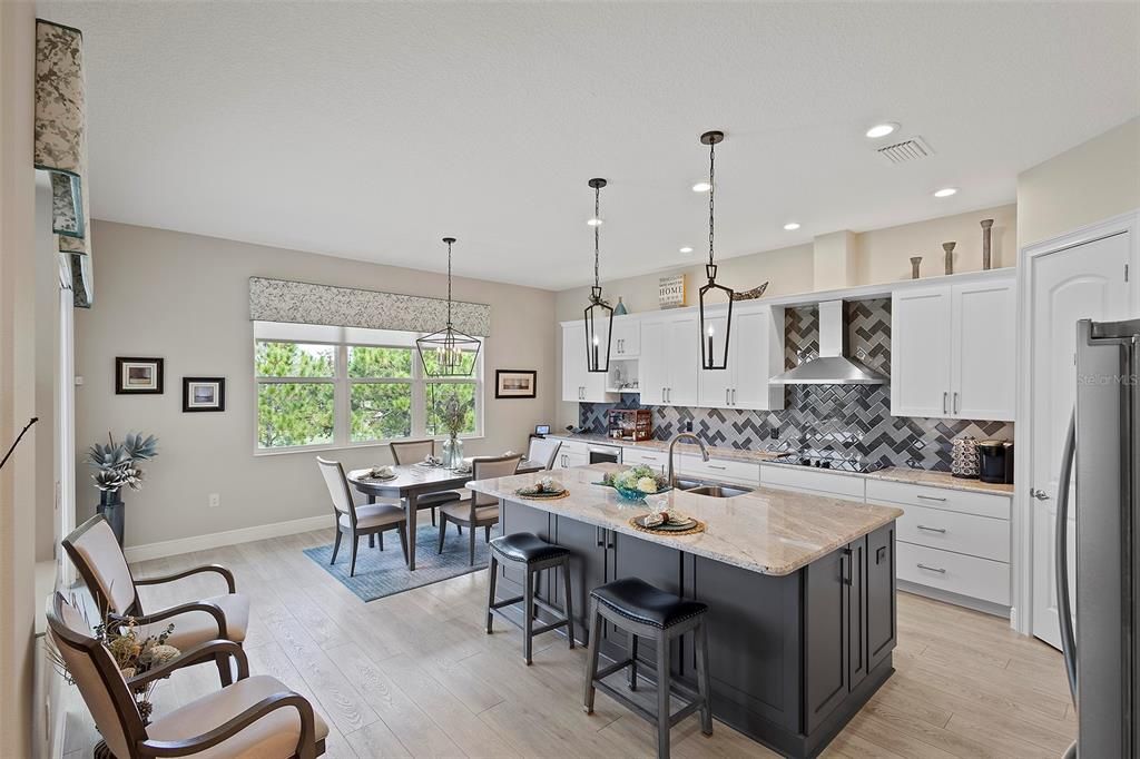 En Venta: $749,500 (3 camas, 2 baños, 2466 Pies cuadrados)