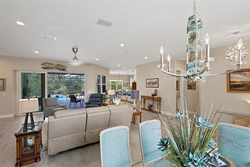 En Venta: $749,500 (3 camas, 2 baños, 2466 Pies cuadrados)