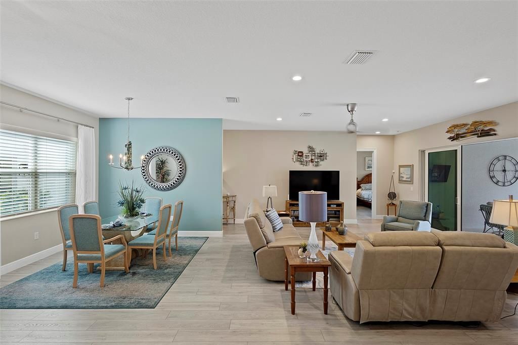 En Venta: $749,500 (3 camas, 2 baños, 2466 Pies cuadrados)