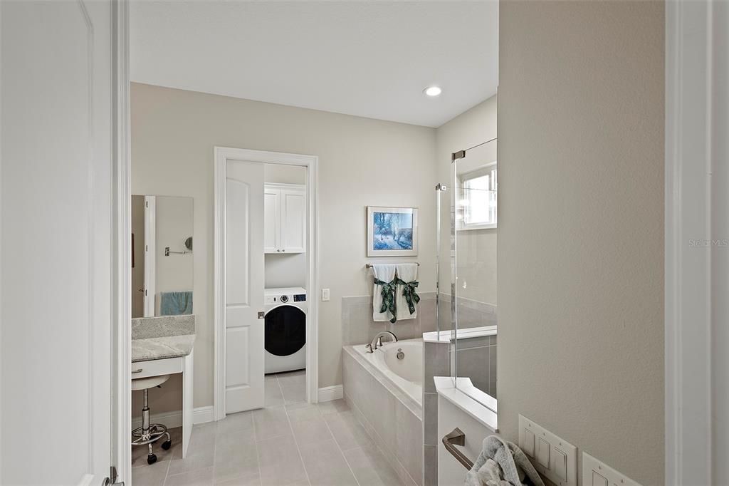 En Venta: $749,500 (3 camas, 2 baños, 2466 Pies cuadrados)