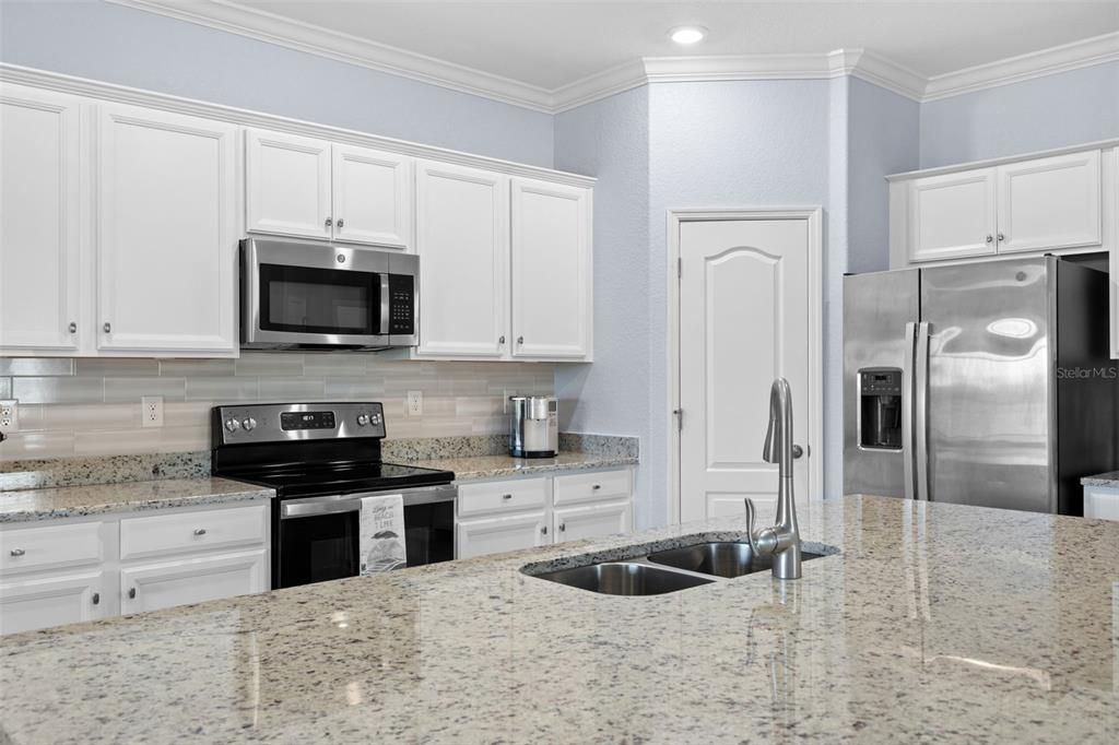 For Rent: $7,000 (2 beds, 2 baths, 1900 Square Feet)