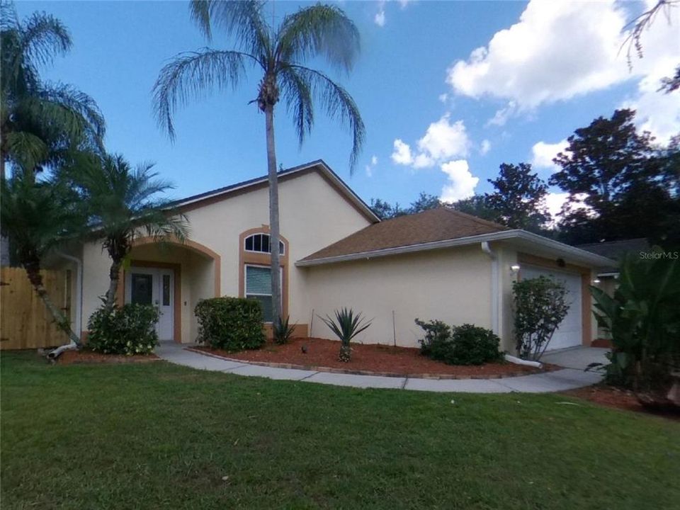 Recently Rented: $2,199 (3 beds, 2 baths, 1577 Square Feet)