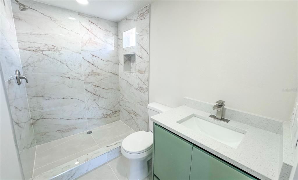 待售: $430,000 (3 贝兹, 3 浴室, 1092 平方英尺)