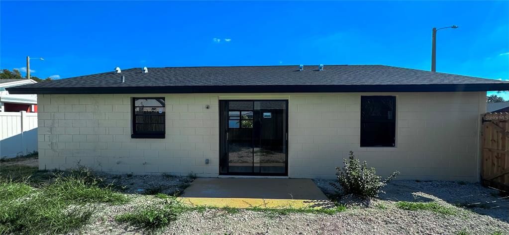 待售: $430,000 (3 贝兹, 3 浴室, 1092 平方英尺)