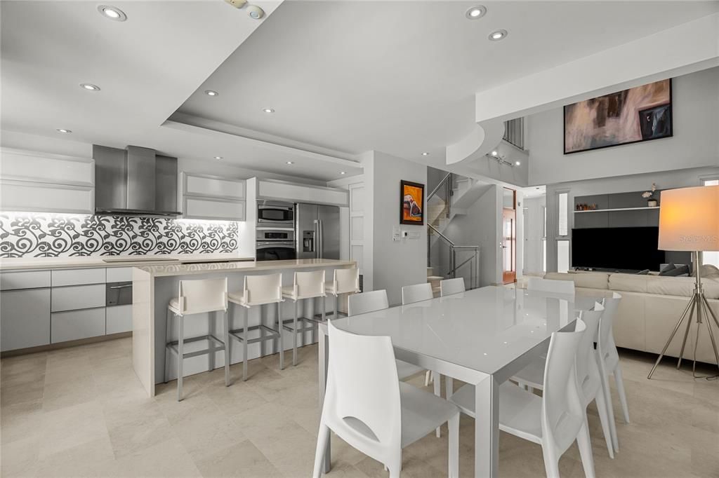 For Sale: $1,885,000 (4 beds, 4 baths, 3652 Square Feet)