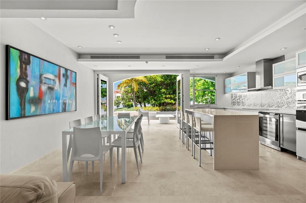 For Sale: $1,885,000 (4 beds, 4 baths, 3652 Square Feet)