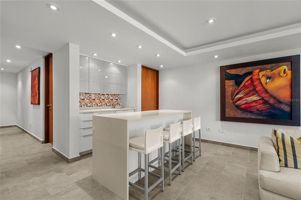 For Sale: $1,885,000 (4 beds, 4 baths, 3652 Square Feet)