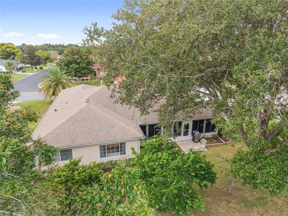 Active With Contract: $319,500 (3 beds, 2 baths, 2106 Square Feet)