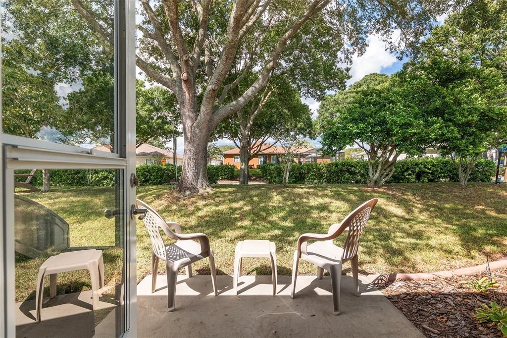 Active With Contract: $319,500 (3 beds, 2 baths, 2106 Square Feet)