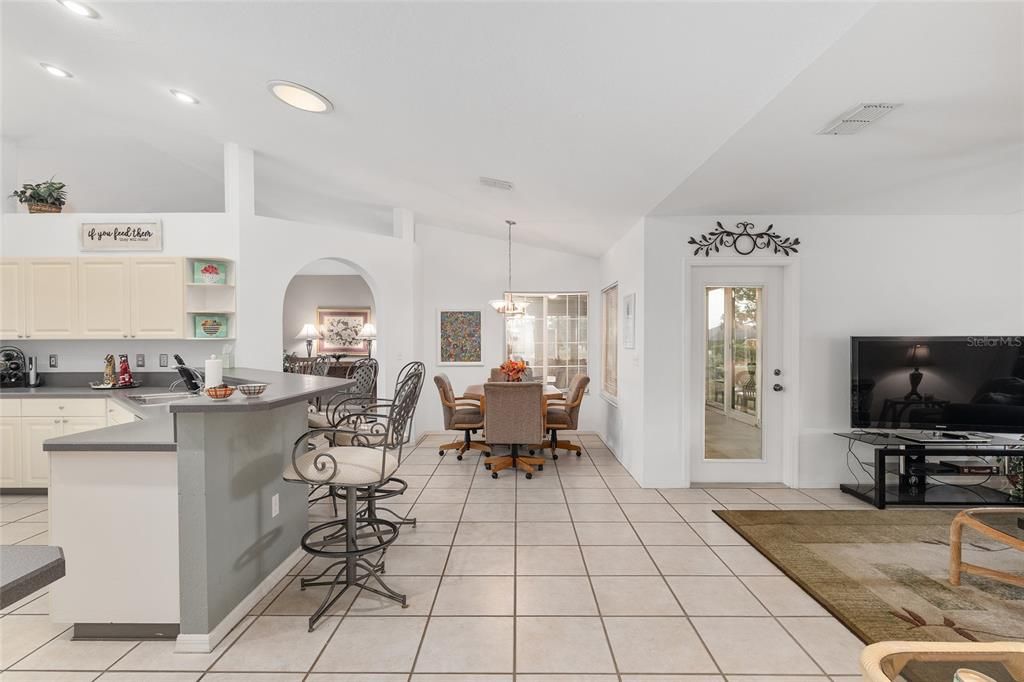 Active With Contract: $319,500 (3 beds, 2 baths, 2106 Square Feet)