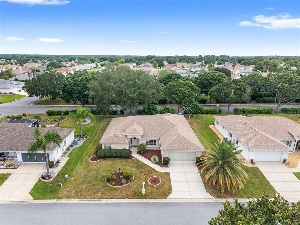 Active With Contract: $319,500 (3 beds, 2 baths, 2106 Square Feet)