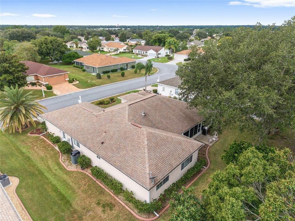 Active With Contract: $319,500 (3 beds, 2 baths, 2106 Square Feet)