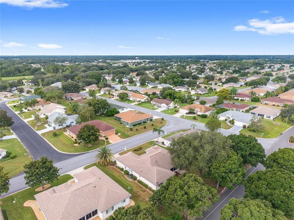 Active With Contract: $319,500 (3 beds, 2 baths, 2106 Square Feet)