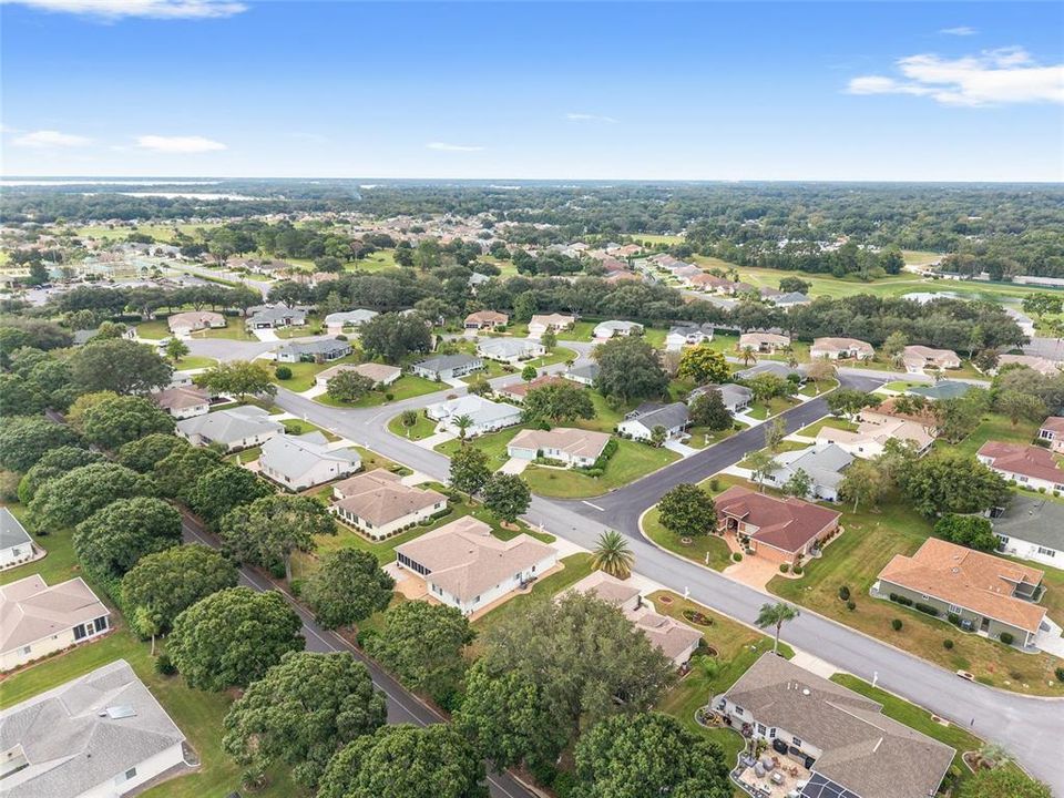 Active With Contract: $319,500 (3 beds, 2 baths, 2106 Square Feet)