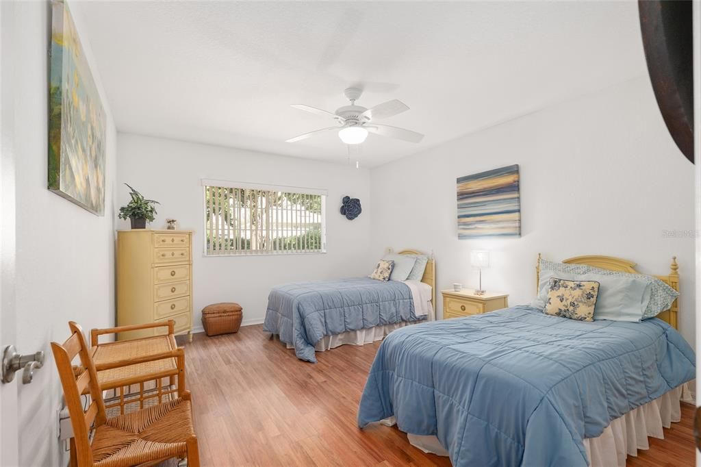 Active With Contract: $319,500 (3 beds, 2 baths, 2106 Square Feet)