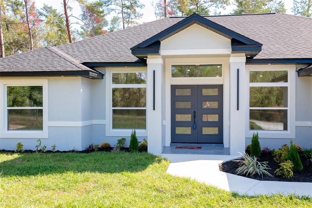 Activo con contrato: $339,900 (3 camas, 2 baños, 1828 Pies cuadrados)