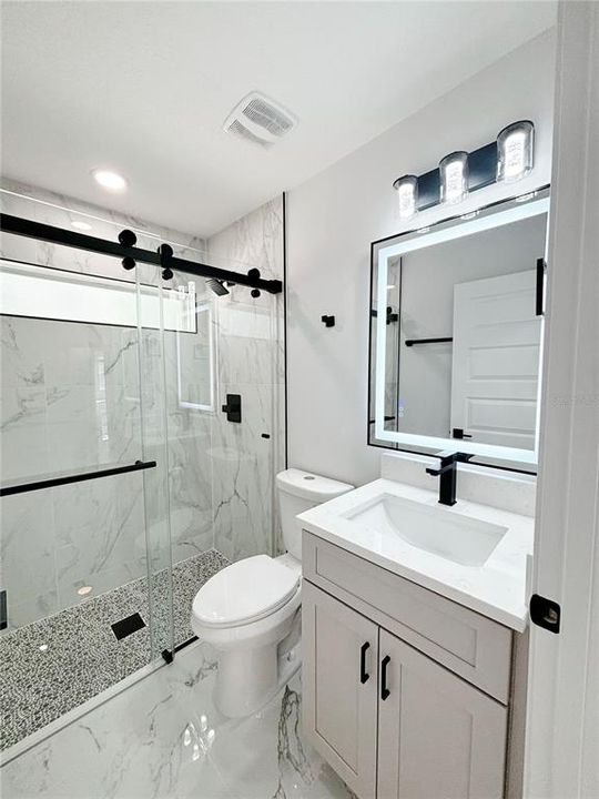 Activo con contrato: $339,900 (3 camas, 2 baños, 1828 Pies cuadrados)