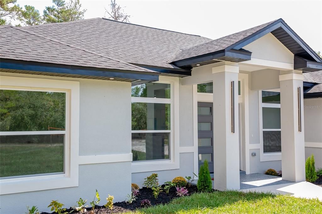 Activo con contrato: $339,900 (3 camas, 2 baños, 1828 Pies cuadrados)