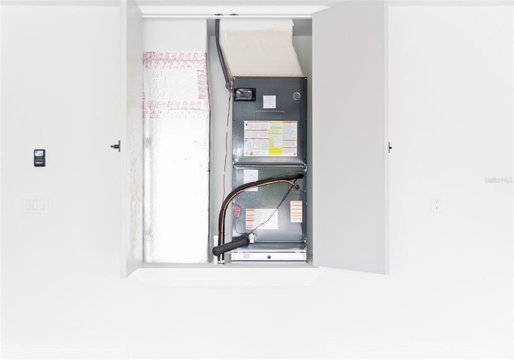 Activo con contrato: $339,900 (3 camas, 2 baños, 1828 Pies cuadrados)